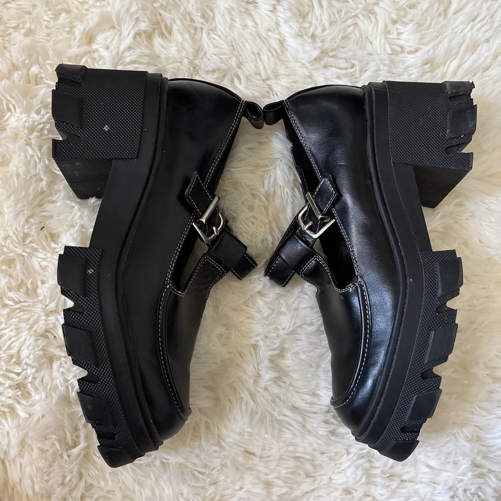 Chunky Black Platform Mary Jane Lug Sole T-Strap Shoes Mismatched Size 8 & 8.5